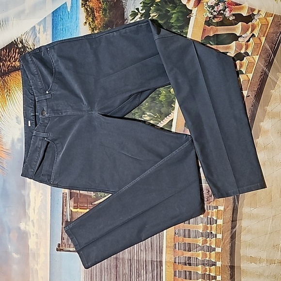 Lululemon‎ Pleated Pants Size 32x33 - Picture 1 of 5